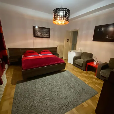 & And Center Budapest