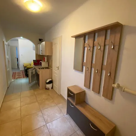 & And Center Apartment