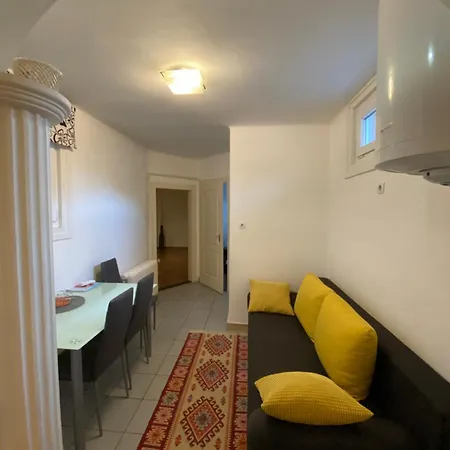 & And Center Budapest