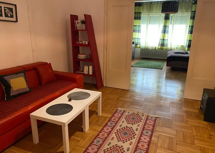 & And Center Apartmán