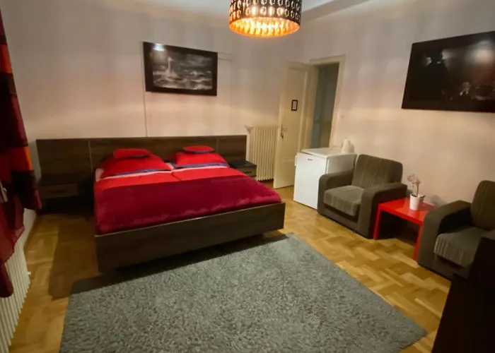 & And Center Budapešť