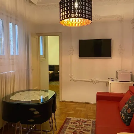 Apartament & And Center *